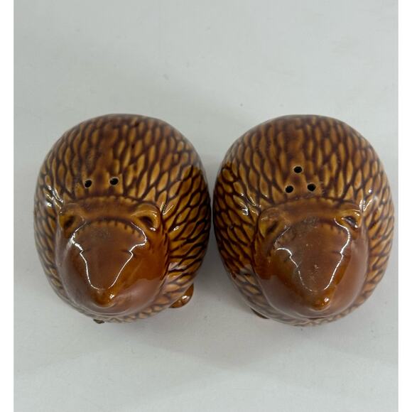 Hedgehog Salt & Pepper Shaker Set Ceramic Boho Hippie Retro Adorable - Picture 2 of 8